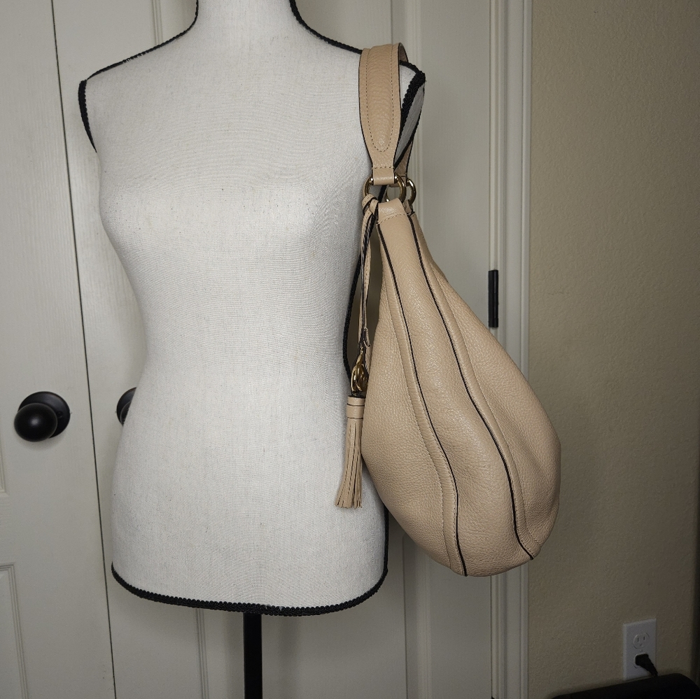 HP!! MICHAEL KORS CREAM TASSEL LARGE LYDIA HOBO BAG - Picture 5 of 16
